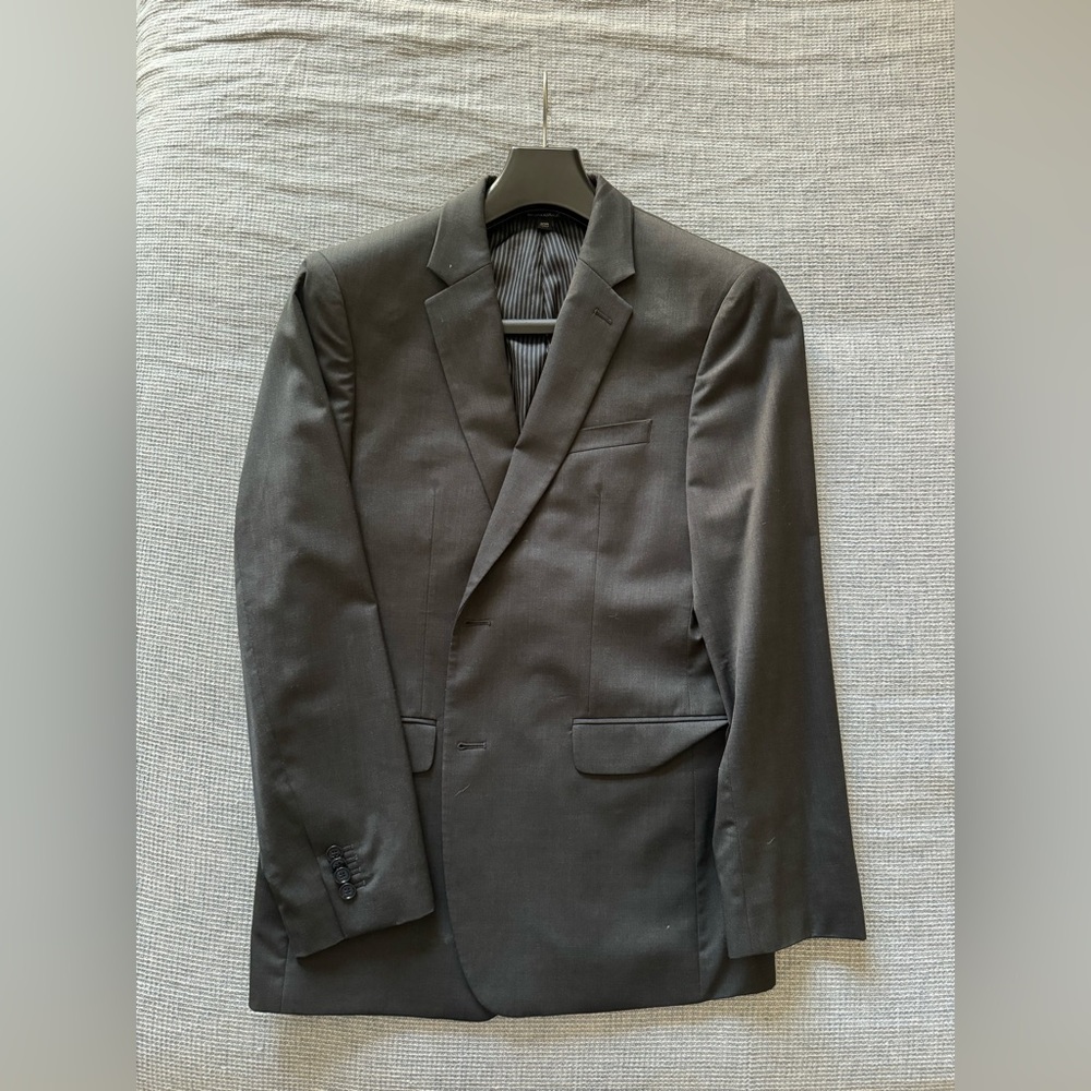 Banana Republic Men’s Suit
